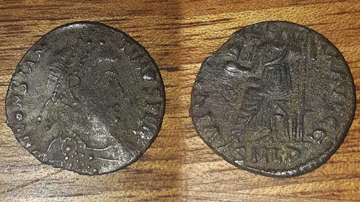 Moneda de plata romana Siliqua encontrada con el detector PI de OKM