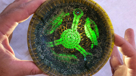 Tigela de mosaico de vidro fenício encontrada com Rover UC no Oriente Médio